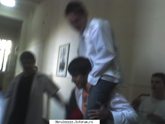 deci..desi nu e e iulian in carca la mircea :d poze